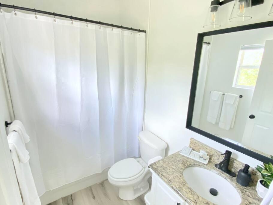 Sanctuary Gainesville Bright 2 Bedroom King Condo Ngoại thất bức ảnh