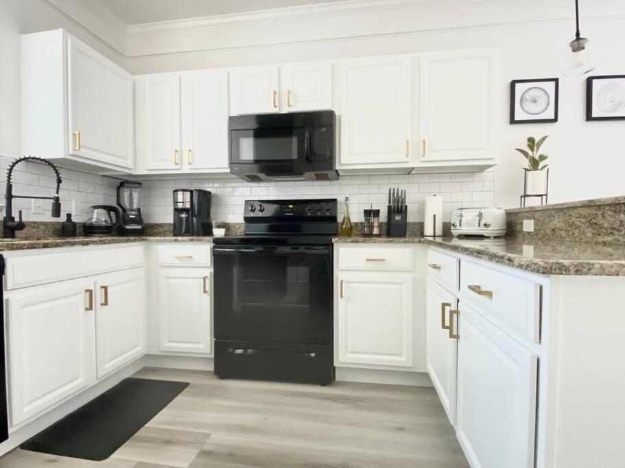 Sanctuary Gainesville Bright 2 Bedroom King Condo Ngoại thất bức ảnh