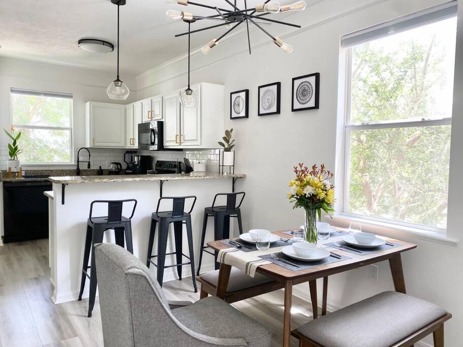 Sanctuary Gainesville Bright 2 Bedroom King Condo Ngoại thất bức ảnh